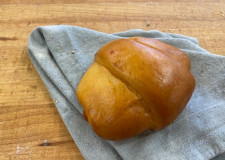Pølsehorn u. sesam